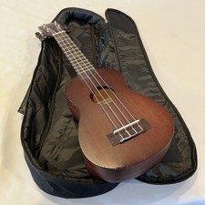 Makala MKA-S Ukulele Mogano