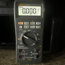 Multimetro digitale Fluke 28