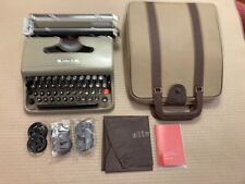 Macchina da scrivere Olivetti