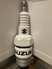 Insegna Candela Gigante 32" SUZUKI GSXR Srad GS Bandit GT SV GSF Motociclista