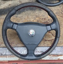 Volante in pelle cuciture