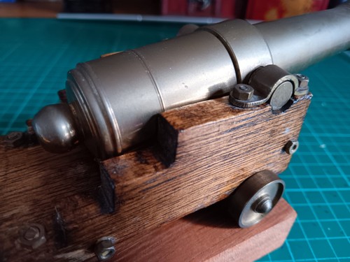 Model brass pound naval - 36,