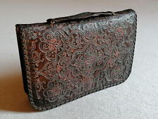 Magnifica pochette vintage anni '40 in pelle lavorata e colorata