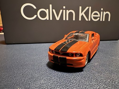 Ford mustang 2006 burago - 2006,,