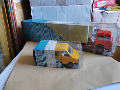 Modellino scatola 43 auto - in, 1/43