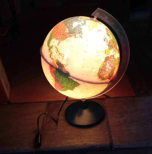 Vintage mappamondo luminoso - vintage,