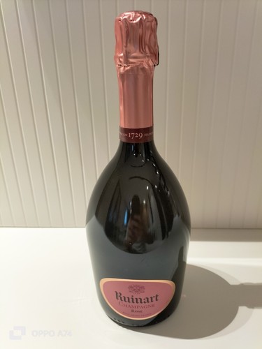Bottiglia ruinart champagne - bottiglia,