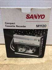 SANYO M1120 VINTAGE CASSETTE RECORDER WALKMAN COME NUOVO CON SCATOLA