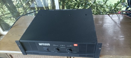 Amplificateur puissance - amplificateur, de
