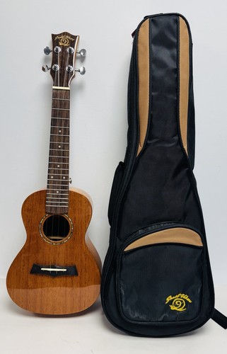 Ukulele concerto snail - ukulele,
