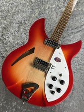 Rickenbacker modello 330