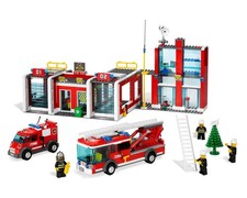 LEGO City 7208 Fire Station