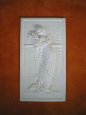 BASSORILIEVO IN GESSO BIANCO