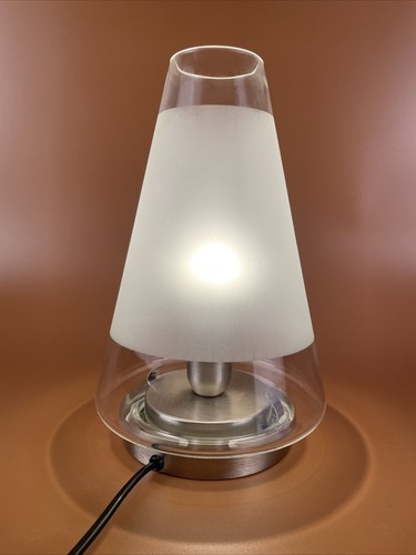 Lampada tavolo massiccia - -,