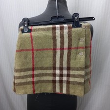 Articolo e5160 gonna Burberry bambina verde/beige, taglia 8 anni, vita 29cm, fia