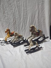 Cavallo a dondolo in legno