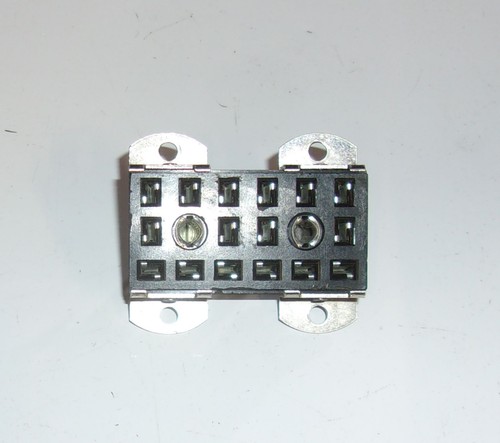 Bally slot machine pin - slot, 18