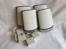 Netgear Orbi RBR850 router + 3