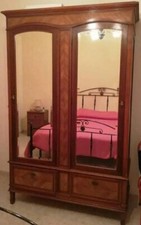 Armadio antiquariato in legno con ante con specchio 