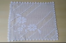 Centrino All' Uncinetto Bianco