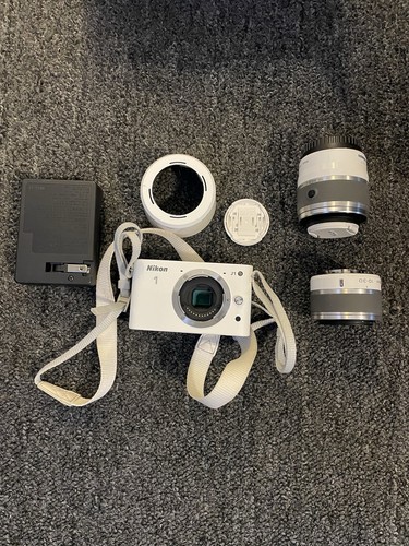 Nikon fotocamera bianca - 1,