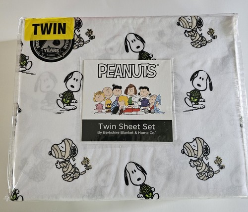 Peanuts halloween snoopy - peanuts,