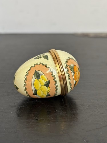 Vintage halcyon days - vintage, enamel