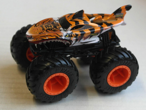 Hot wheels monster trucks - hot,