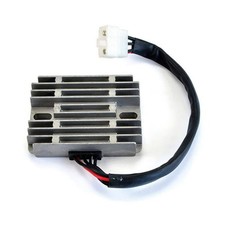 REGOLATORE DI TENSIONE per