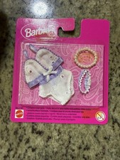 Barbie Fashion Touches Set By