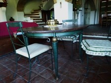 Tavolo rotondo in ferro con piano in legno di botte + 4 sedie