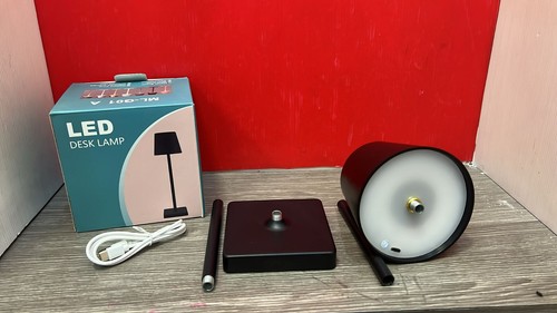 Lampada tavolo led - tavolo,