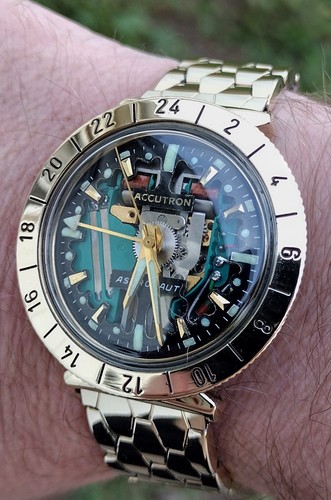 Bulova accutron 14kt custom - 14kt,