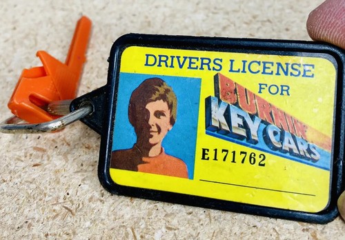 Kidco burning key cars 1981 - key,