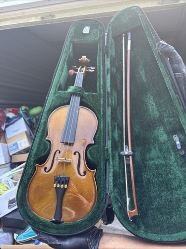 Cremona violin with green - cremona,