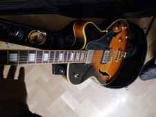 chitarra semiacustica  Cort York Town