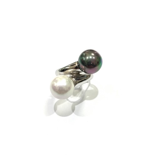 Anello contrarié con - , perle