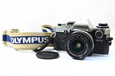 Olympus OM10 fotocamera reflex pellicola con Zuiko 28 mm f/2.8 e adattatore manuale - CJ 2070