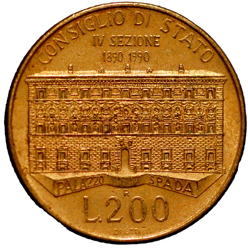 Italy 200 lire 1990 135 - lire, km#