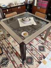 Tavolo in legno, ferro e vetro temperato con 4 sedie modello Cesca