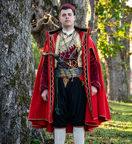 Autentico costume popolare