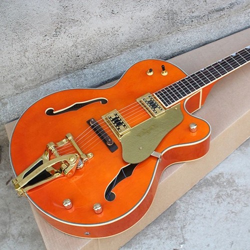 Chitarra elettrica arancione