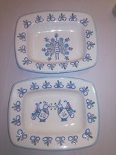 Vassoio da portata in ceramica artistica realizzato e dipinto a mano pavoncella 