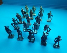 Soldatini KINDER Piombo Metallo Rame anni 80 19 PEZZI Lotto