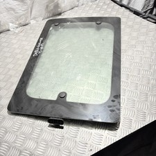 Vetro finestrino lato passeggero posteriore sinistro Fiat Doblo 2016
