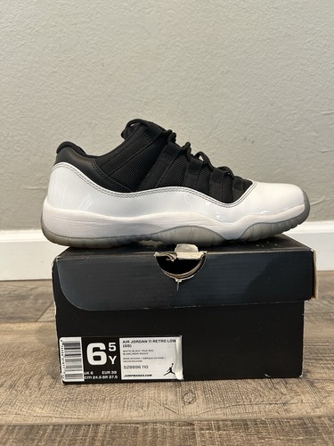 Air jordan retro low tuxedo - jordan,