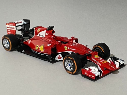 Scuderia ferrari sf15 t - 1/43,