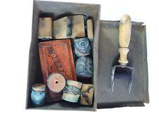 RARO STRUMENTO PER DECORARE TESSUTI TIMBRI TIMBRINI INCHIOSTRO RULLO TINTURA