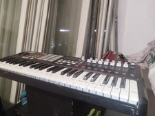 Tastiera AKAI MPK249, nera, aperta e usata pochissimo, condizioni perfette. 