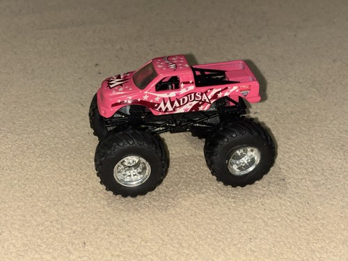 Hot wheels monster jam - hot,